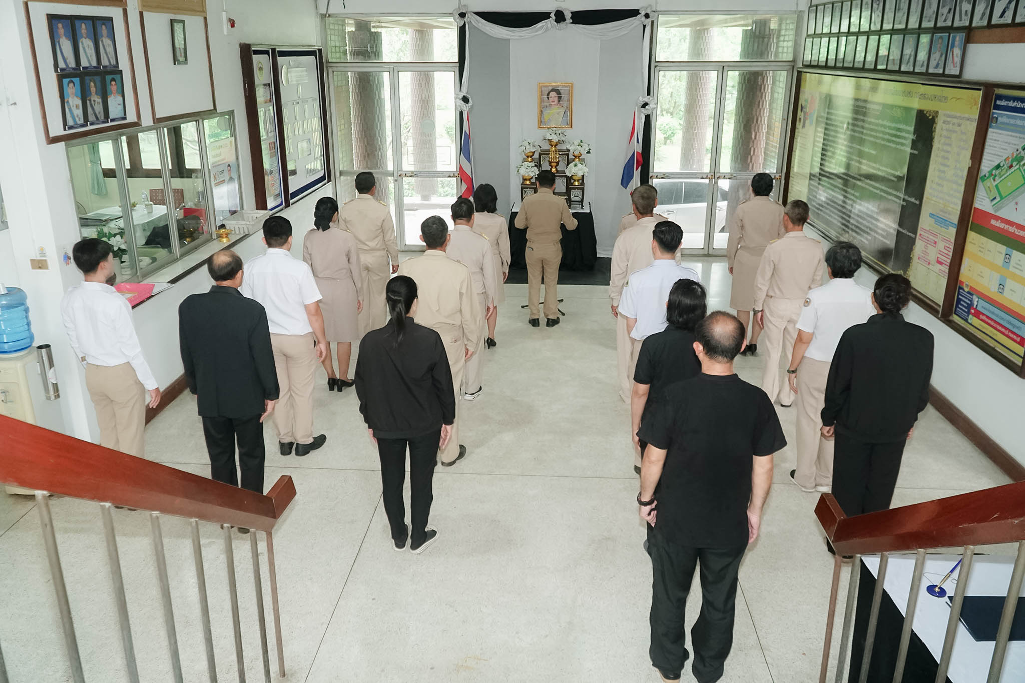 ศพช.สระบุรี ถวายความอาลัยหน้าพระฉายาลักษณ์ สมเด็จพระนางเจ้าสิริกิติ์ พระบรมราชินีนาถ พระบรมราชชนนีพันปีหลวง